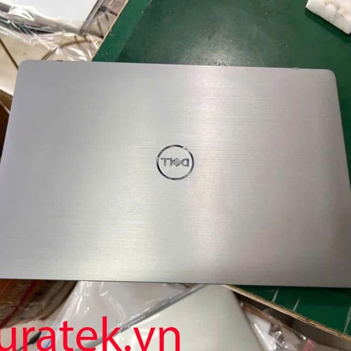 Laptop Dell Latitude 7400
